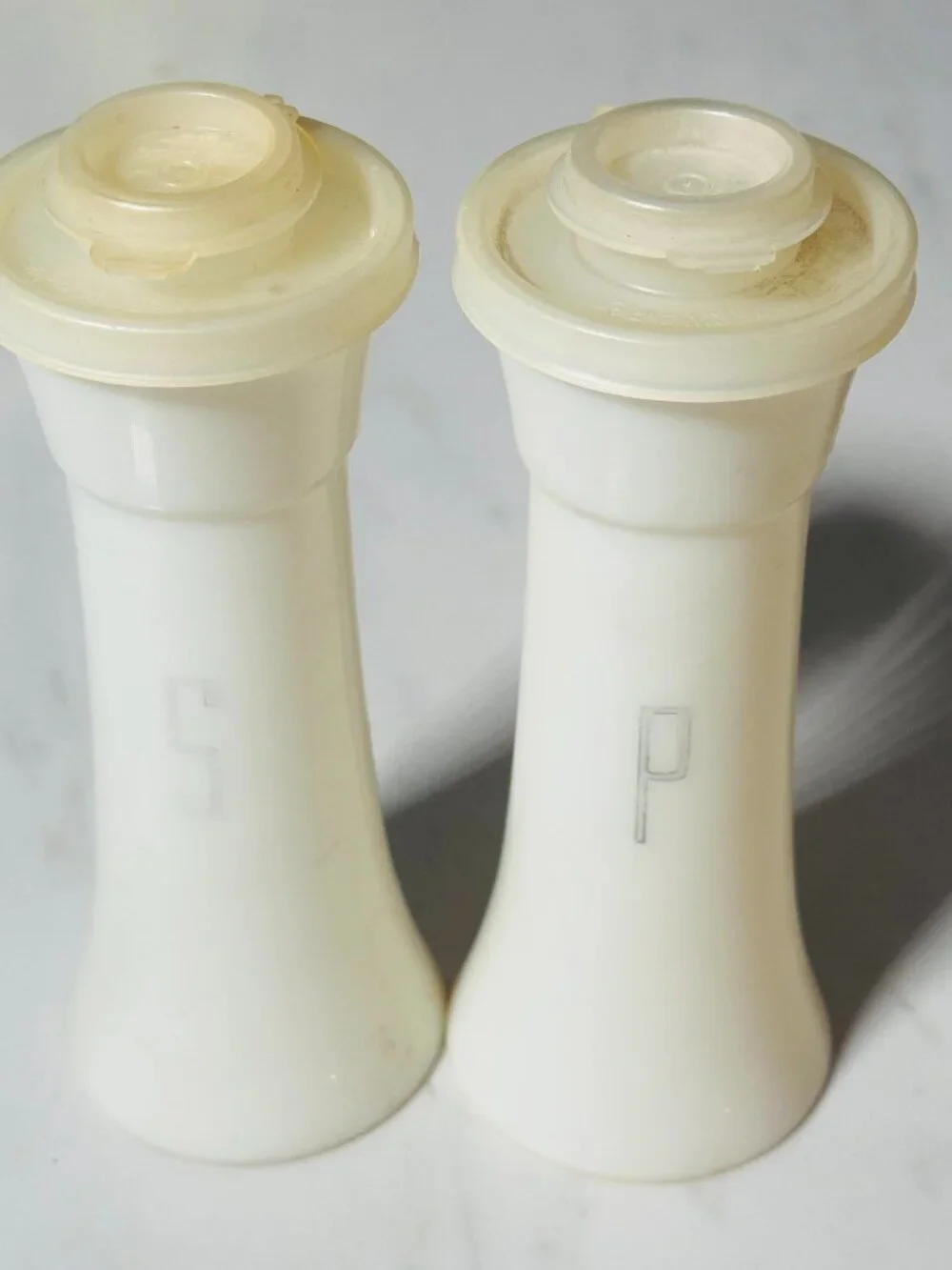 Vintage Tupperware 6.5